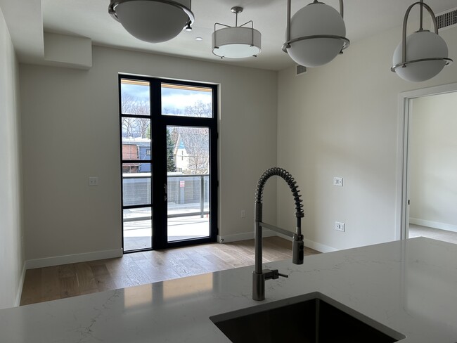 Photo - 265 S 4th St E Unidad 206 Rental