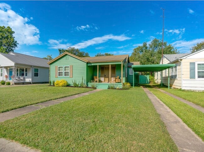 Building Photo - 1031 S Stockton Ave