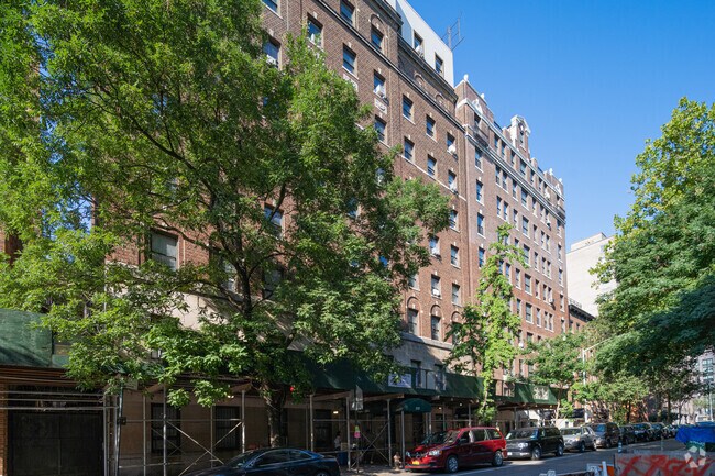 Photo - 232 E 12th St