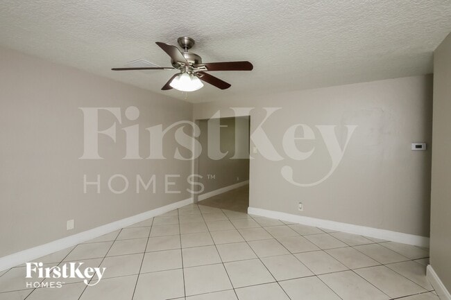 Photo - 3549 SW 16th St