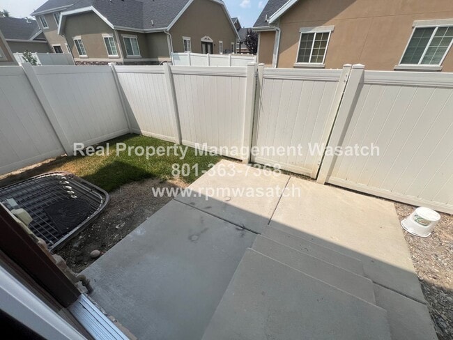 Photo - Beautiful Draper Town Home