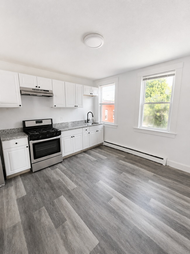 Photo - 10 Summer St Unit 4