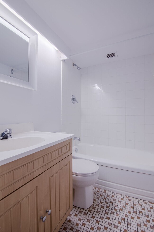 Photo - 1975 Maisonneuve Blvd W Unité 2205