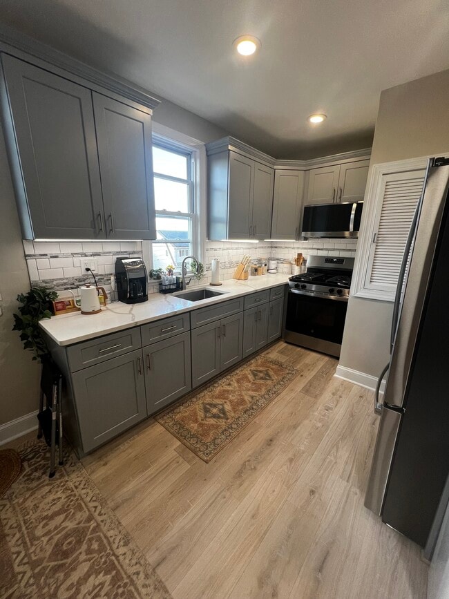 Photo - 52 Krakow St