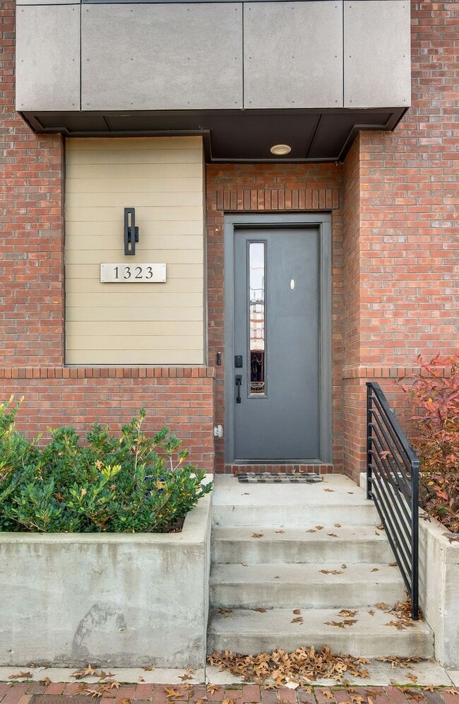 Photo - Stunning 3BE/3.5BA brownstone in the heart of historic Germantown!