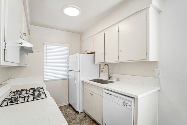 Photo - 1314 Euclid St Unit 11