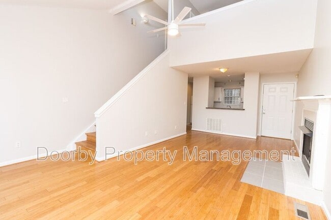 Photo - 2202 Elder St Unit B