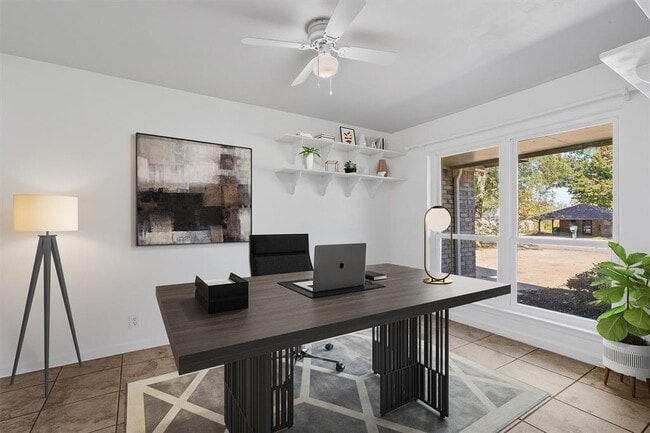 Photo - 1912 Terry Ln