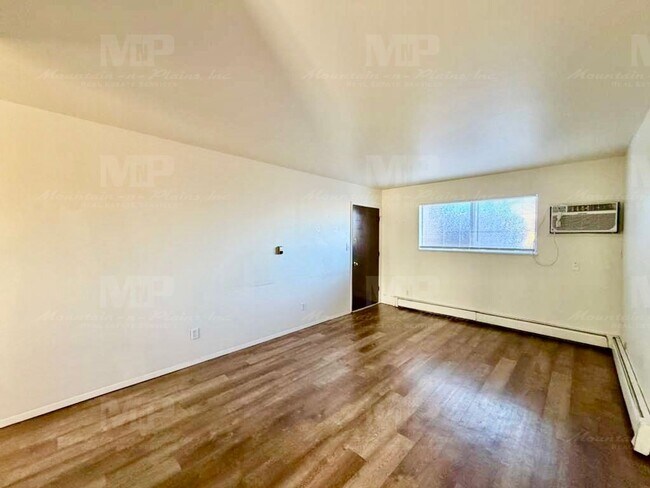 Photo - 2901 Sumac St Unidad 2901 Sumac St. #B 212-2