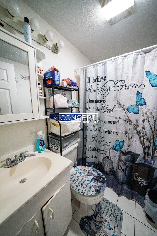 Photo - 24 St Cyprians Pl Unidad 1R