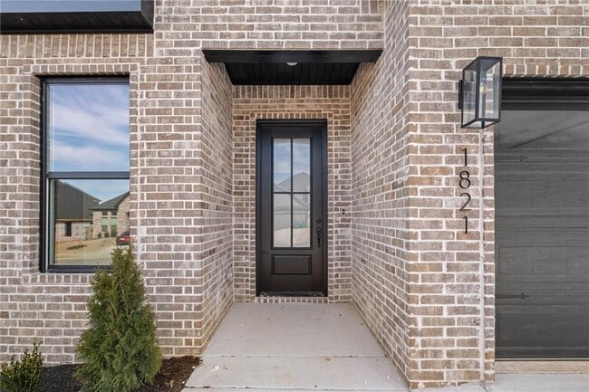 Photo - 1821 Lotus Rd