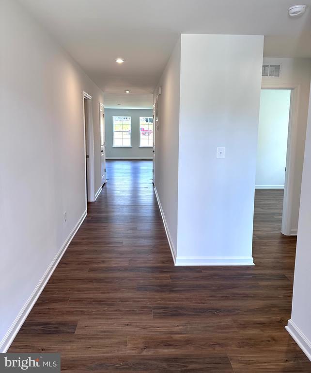 Building Photo - 151 Capulet Ct