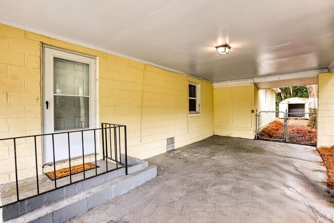 Photo - 2106 Teresa Dr