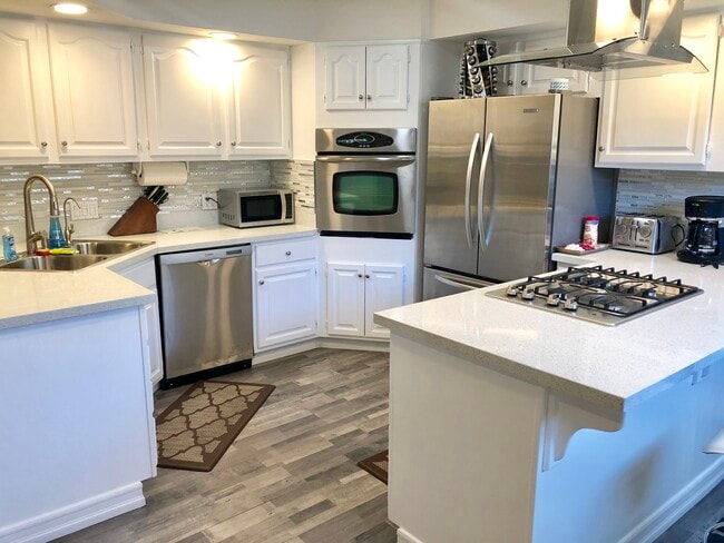 Photo - 1057 Shamrock Dr