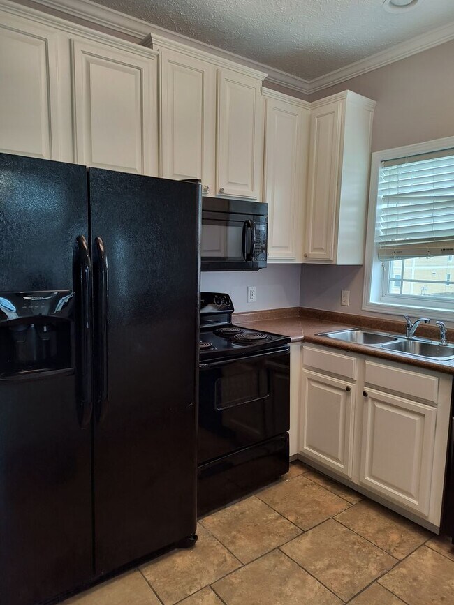 Photo - 3 bedroom 2 bathroom townhouse in Ocean Springs