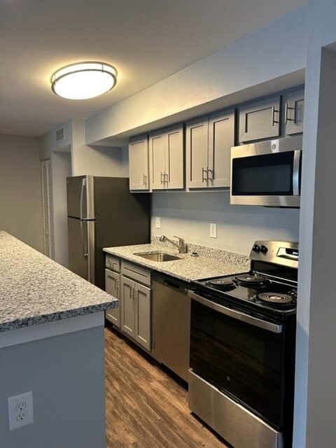 2 bedroom kitchen, stainless steel appliances