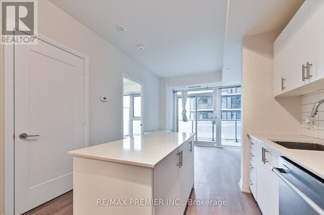 Photo - 9000 Jane St Unit 308