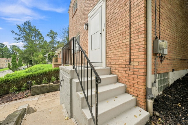 Photo - 56 Pointview Rd