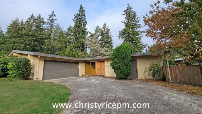 Building Photo - 820 172nd Ave NE