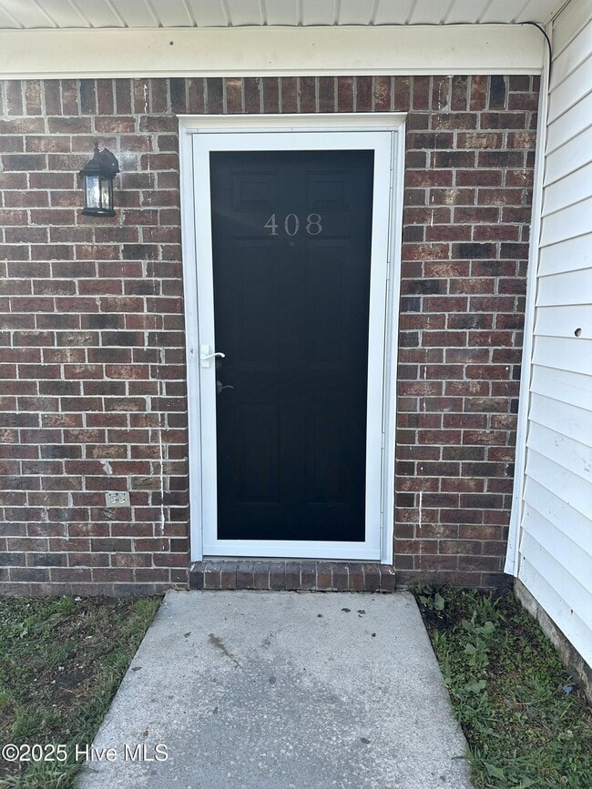 Photo - 408 Myrtlewood Cir