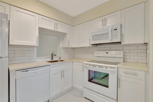 Photo - 260 NW 76th Ave Condo Unit 301