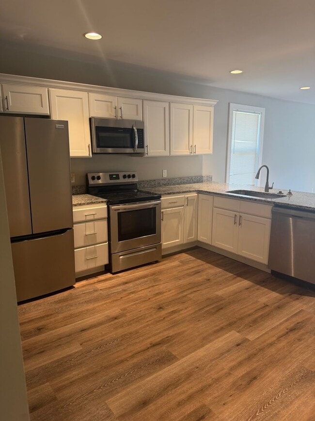Building Photo - Newly Remodeled 3 bedroom 1 Bath