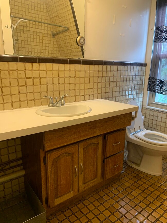 Building Photo - 146 Allston St Unit 3 Rental