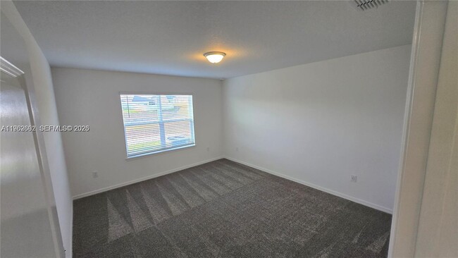 Photo - 487 Pine Tree Blvd