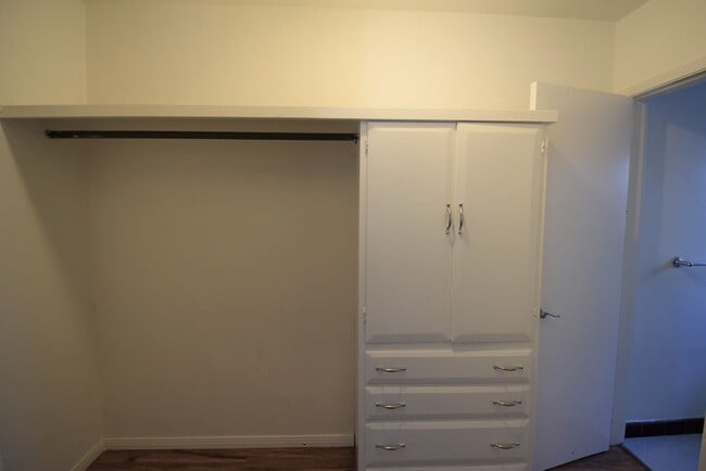 Photo - 11517 Cumpston St