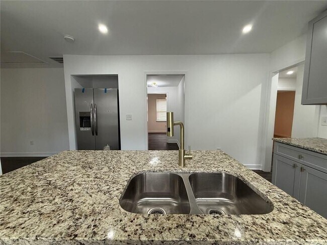 Photo - 1040 Palmetto Ave SW