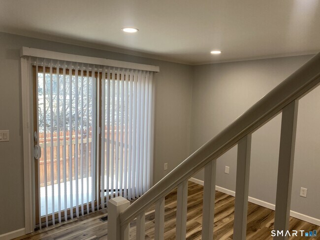 Photo - 421 Allen St Unidad APT C6