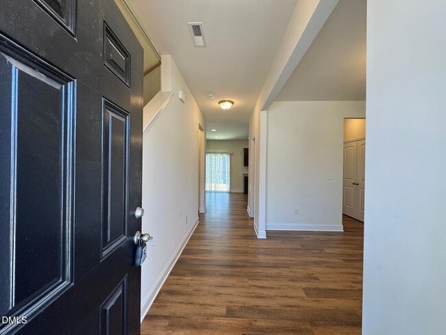 Photo - 247 Dando St