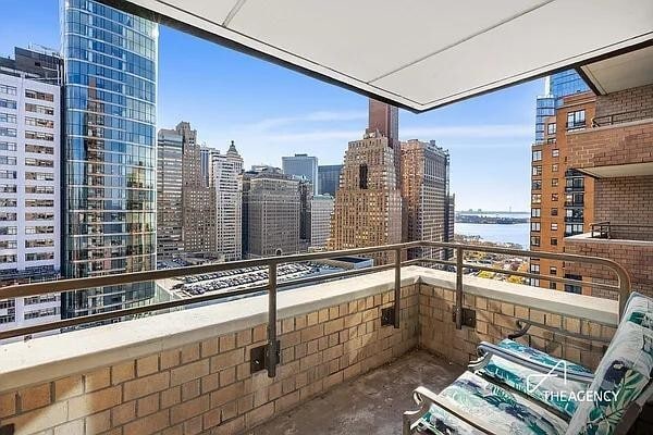 Building Photo - 200 Rector Pl Unit 24K
