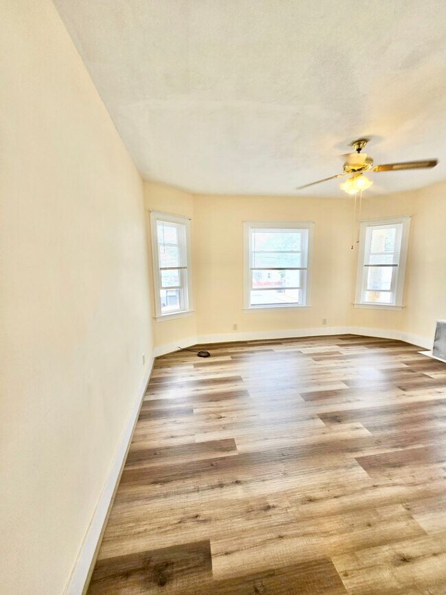 Photo - 1336-1340 Cranston Street Unit 1336 - 2nd Floor Right