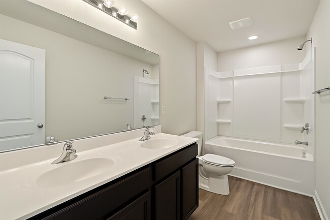 Photo - 13813 Circle Dr Unit Furnished Bedroom 1