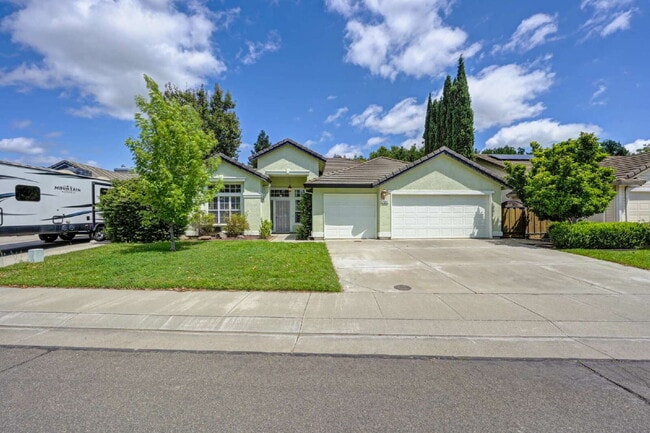 Photo - Beautiful single story across from Conejo Park.