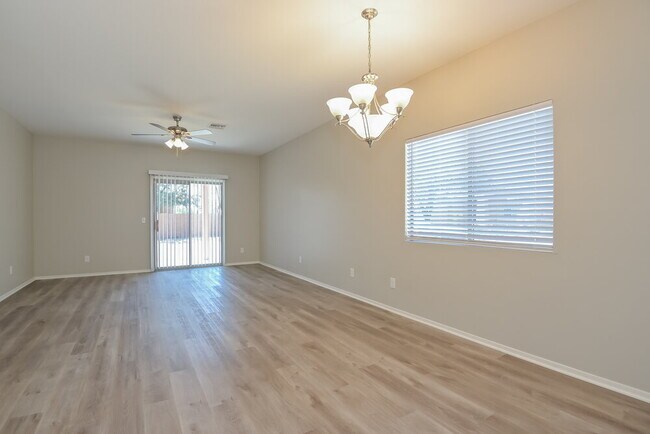 Photo - 306 E Calle CERITA