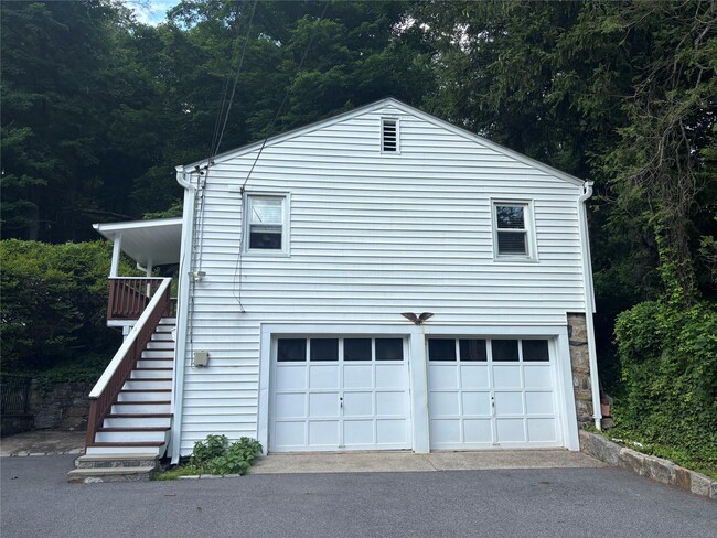 Photo - 149 Pleasantville Rd Apartment
