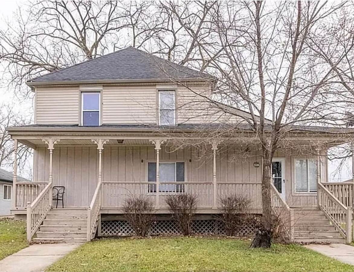 Unicorn alert!!! 5 bedroom 2 story home of your dreams! - Unicorn alert!!!  5 bedroom 2 story home of your dreams!