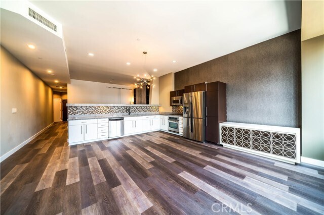 Photo - 1100 Wilshire Blvd Unidad 2707 Rental