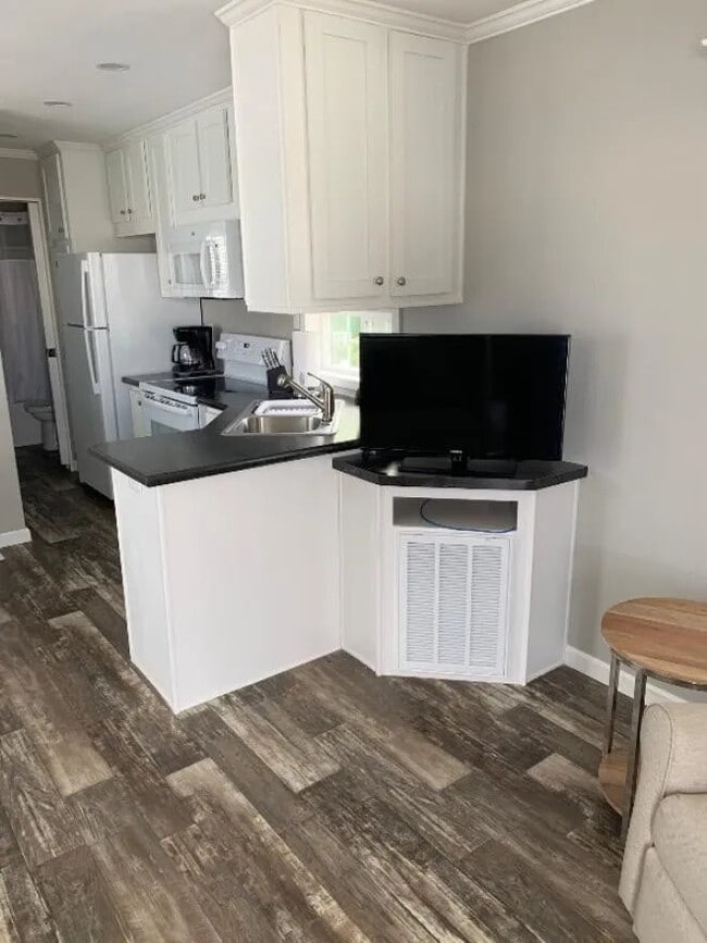 2580 NE Indian River Dr Unit 3