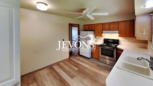 Photo - 109-111 N 69th Ave Unit 111 N 69th Ave