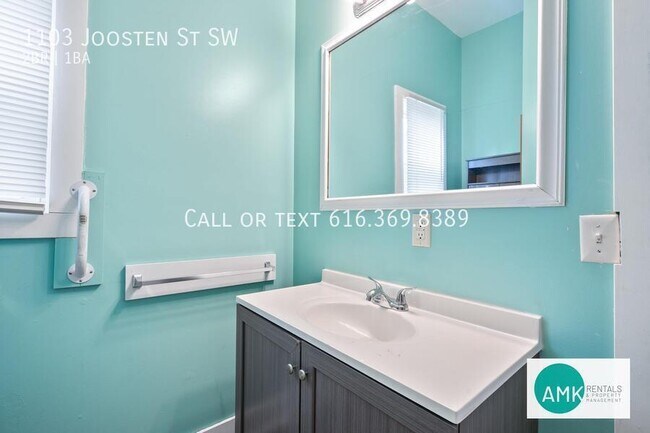 Photo - 1103 Joosten St SW