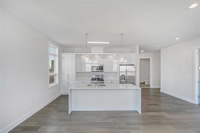 Photo - 119 Peter St Unidad 604