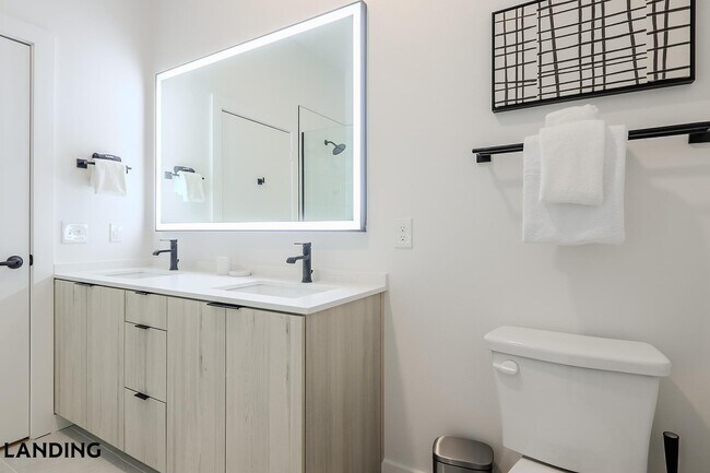 Photo - 2623 Keene St Unidad 431