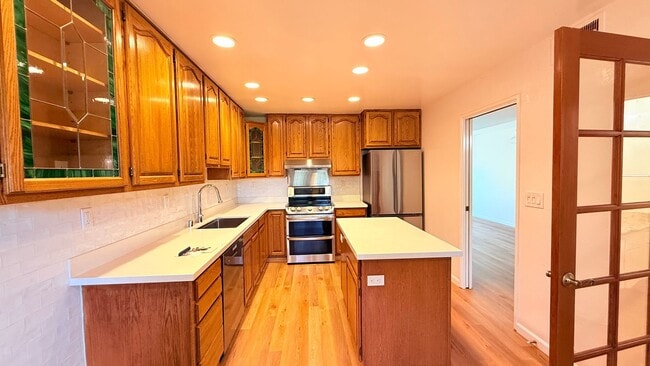 Photo - 1033 Fontana Dr