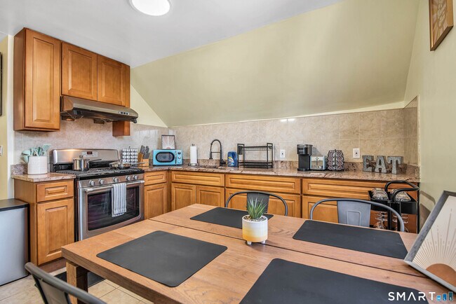 Photo - 31 Canner St Unit 3