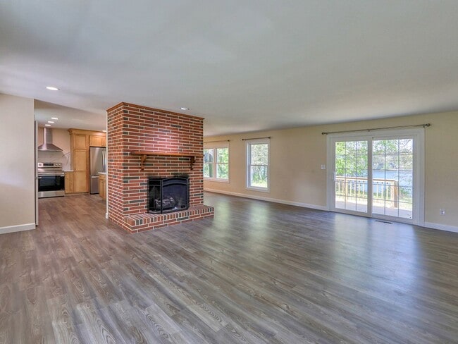 Photo - Waterfront Living in Historic Milton! 3-be...