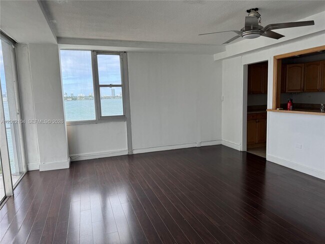 Photo - 7545 E Treasure Dr Unit 5G