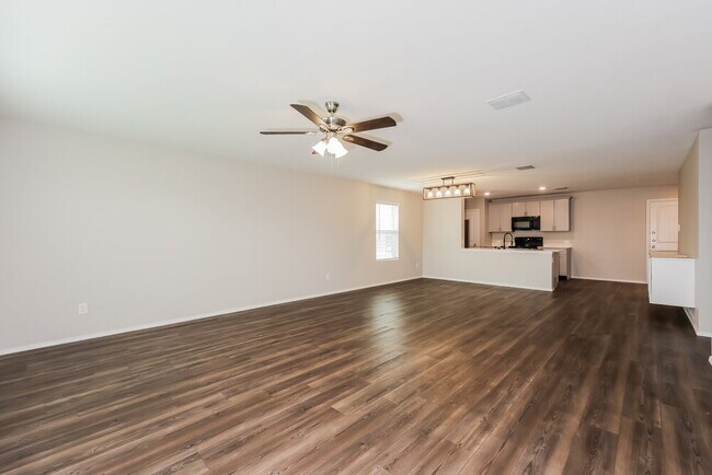 Photo - 1124 Skyline Dr